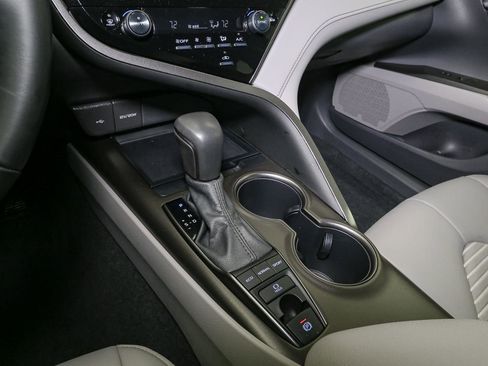 Used 2023 Toyota Camry SE image 29