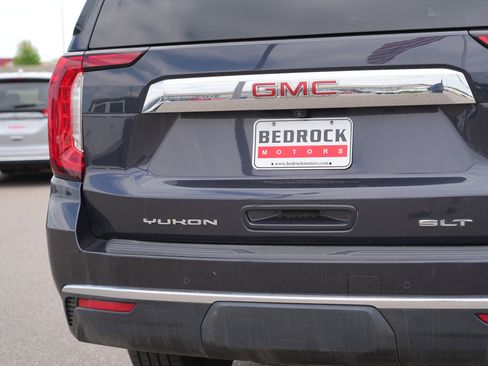 Used 2023 GMC Yukon XL SLT AWD/4WD image 10