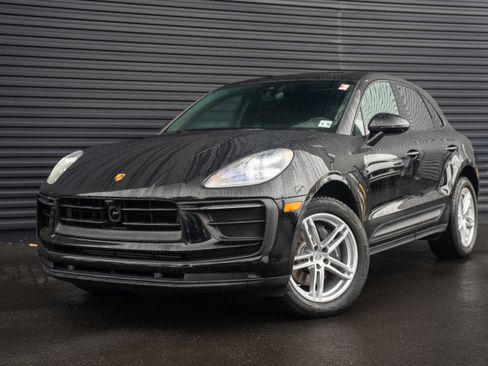 Certified 2026 Porsche Macan image 1