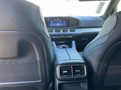 Used 2024 Mercedes-Benz GLE 450e 4MATIC image 28