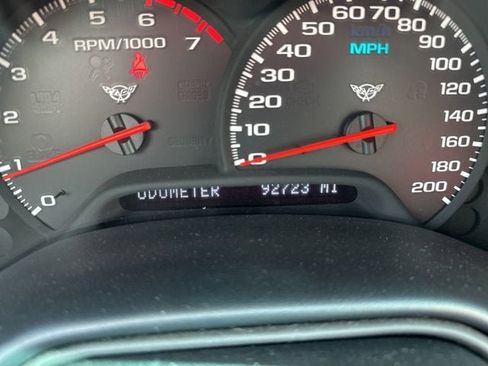 Used 1997 Chevrolet Corvette Coupe w/ Memory Pkg image 14