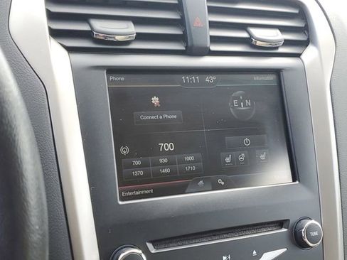 Used 2015 Ford Fusion SE w/ Equipment Group 202A image 26