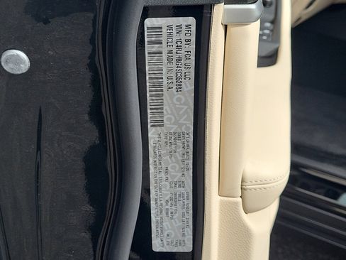 New 2025 Jeep Grand Cherokee Limited w/ Trailer Tow Package image 35