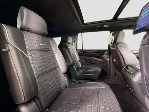 Used 2022 Cadillac Escalade ESV Sport Platinum RWD image 30