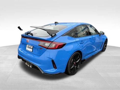 Used 2025 Honda Civic Type R image 11