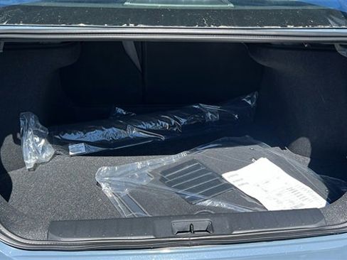 New 2025 Nissan Sentra SR w/ Midnight Edition image 13