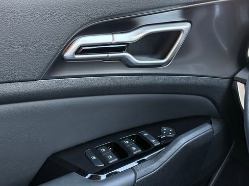 Certified 2023 Kia Sportage EX image 18