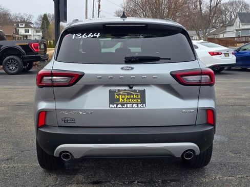 Used 2024 Ford Escape Platinum image 6