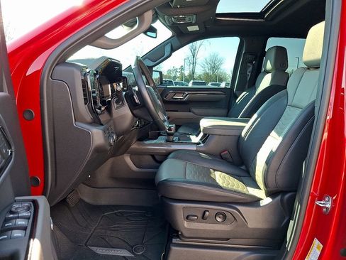 Used 2024 Chevrolet Silverado 1500 ZR2 w/ LPO, Dark Essentials Package image 13