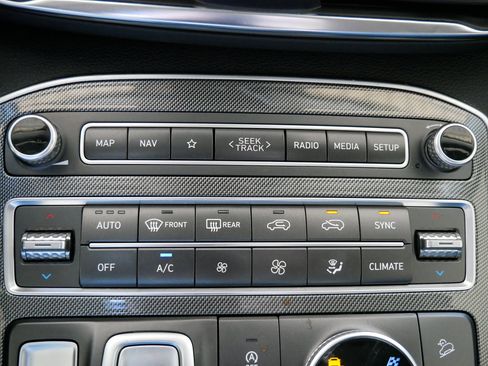 Used 2023 Hyundai Santa Fe SEL image 26