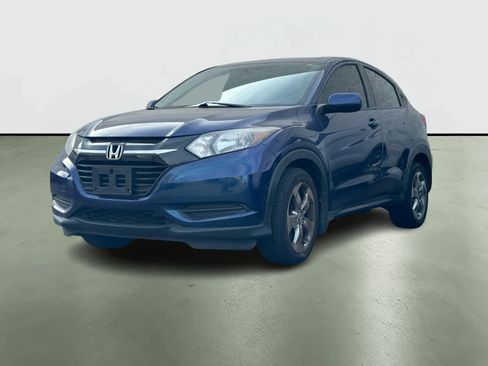 Used 2017 Honda HR-V LX image 2