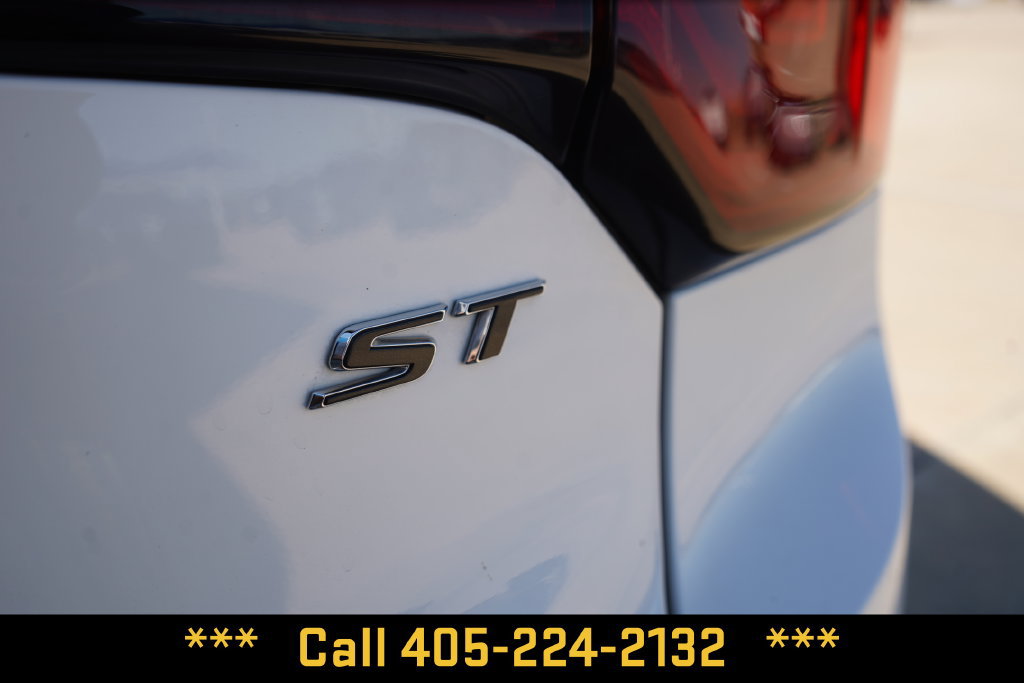 Used 2024 Buick Encore GX Sport Touring FWD image 7