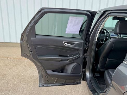 Used 2020 Ford Edge Titanium w/ Equipment Group 301A AWD/4WD image 15