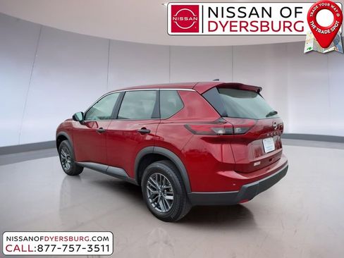 Used 2025 Nissan Rogue S image 5