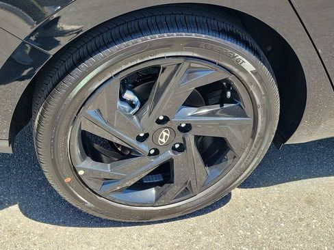 New 2026 Hyundai Elantra SEL Sport FWD image 29