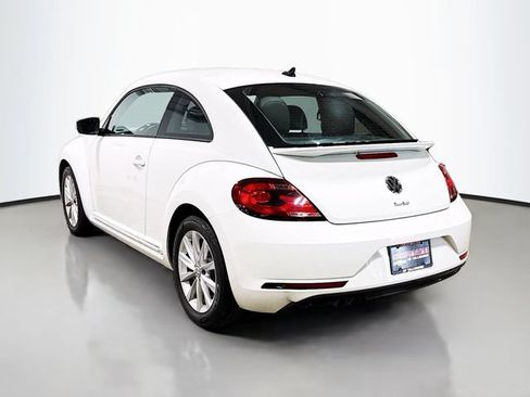 Used 2018 Volkswagen Beetle 2.0T S FWD image 8
