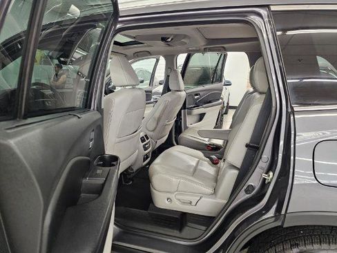 Used 2019 Honda Pilot Elite image 36