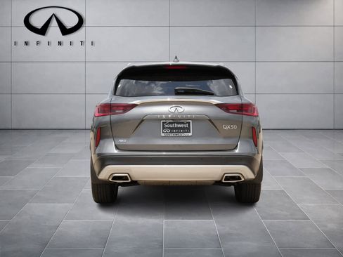 Certified 2025 INFINITI QX50 Luxe w/ Cargo Package AWD/4WD image 6