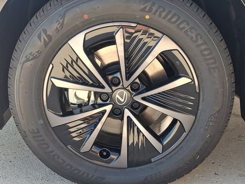 New 2026 Lexus RZ 450e AWD w/ Technology Package image 5