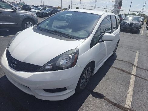 Used 2013 Honda Fit Sport image 2