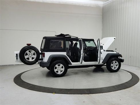 Used 2018 Jeep Wrangler Unlimited Sport S image 15
