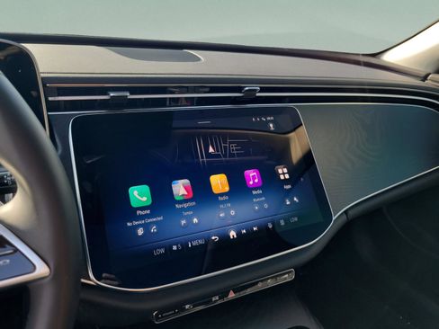 Certified 2025 Mercedes-Benz E 350 4MATIC Sedan image 17