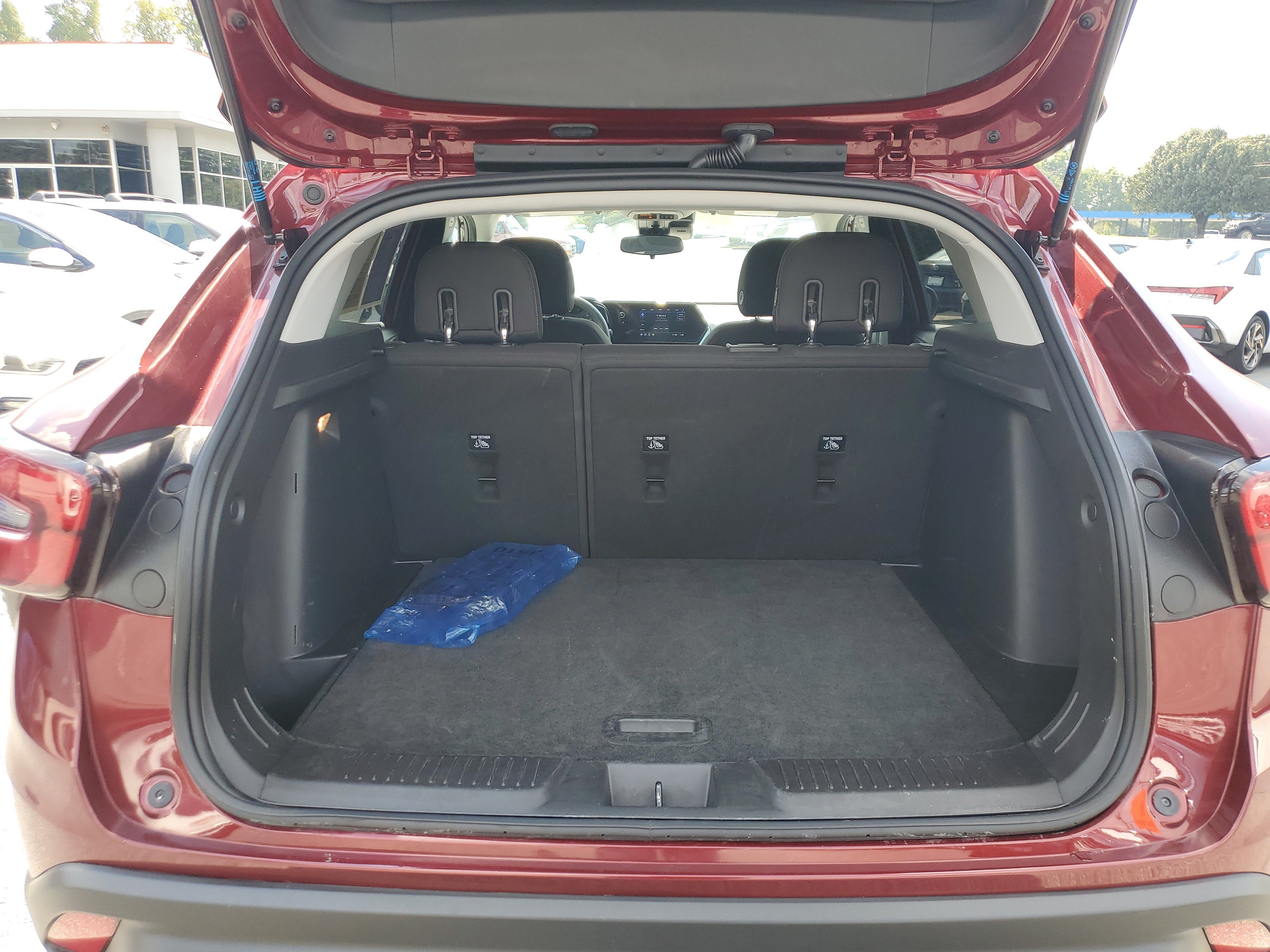 Used 2025 Chevrolet Trax LS FWD image 9