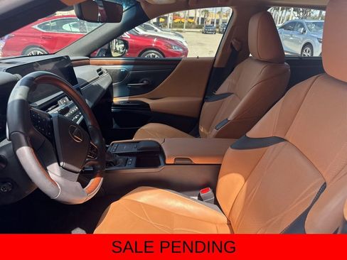 Used 2022 Lexus ES 300h Ultra Luxury w/ Accessory Package image 21