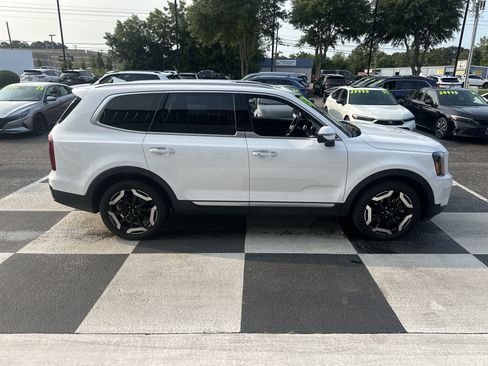 Used 2025 Kia Telluride S AWD/4WD image 4