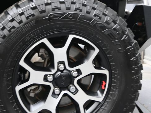 Used 2021 Jeep Wrangler Unlimited Rubicon w/ LED Lighting Group AWD/4WD image 10