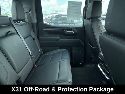 Used 2023 GMC Sierra 1500 SLT w/ SLT Premium Plus Package AWD/4WD image 8