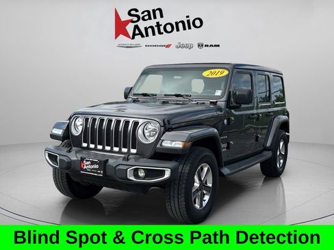 Used 2019 Jeep Wrangler Unlimited Sahara w/ Safety Group AWD/4WD image 4