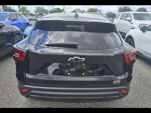 Used 2024 Chevrolet Trax RS FWD image 5