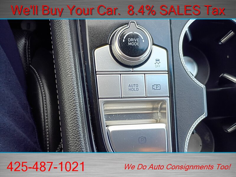 Used 2025 Genesis G70 2.5T RWD image 28
