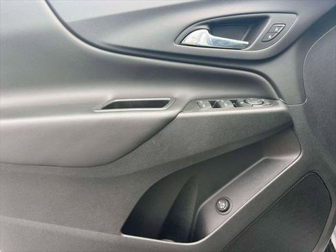 Used 2022 Chevrolet Equinox LT image 16