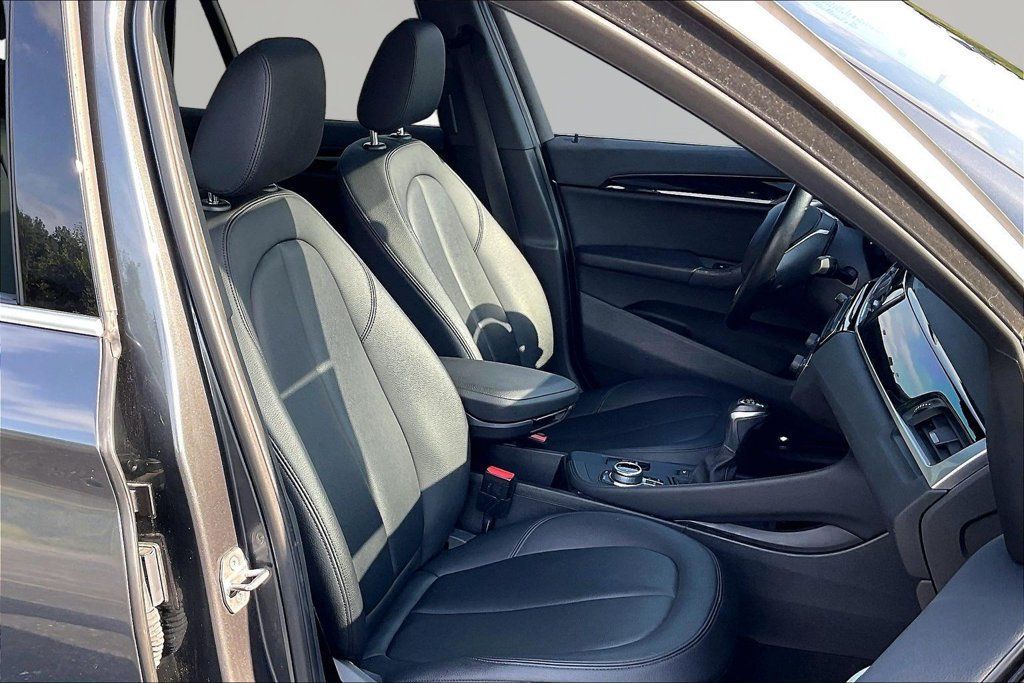 Used 2018 BMW X1 xDrive28i AWD/4WD image 32