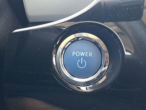 Used 2021 Toyota Prius L Eco image 28