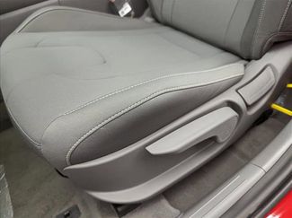 Used 2025 Hyundai Elantra SEL video 4