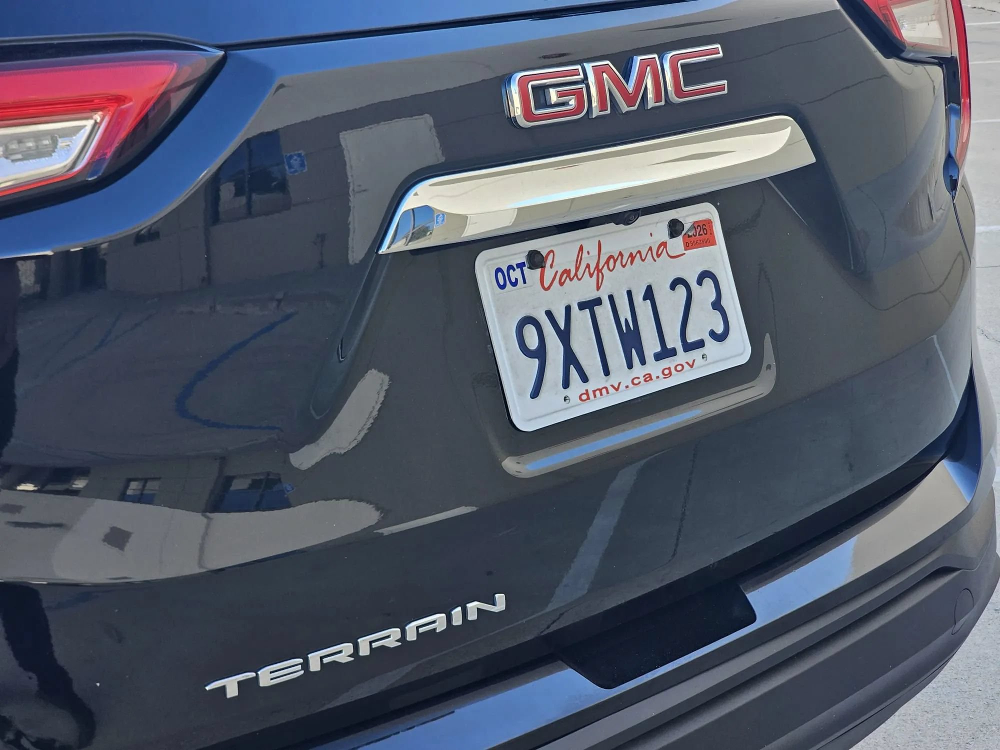 Used 2024 GMC Terrain SLE FWD image 10