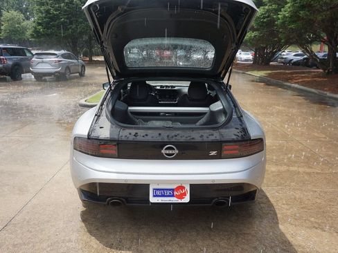 Used 2025 Nissan Z Performance w/ Floor Mat Package RWD image 12