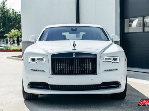 Used 2019 Rolls-Royce Wraith RWD image 17