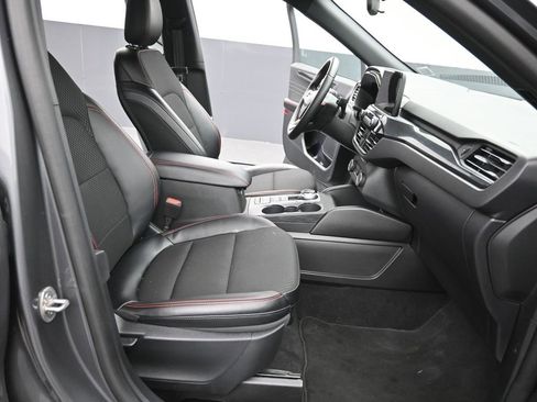 Certified 2025 Ford Escape ST-Line image 14