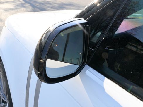 Used 2025 Land Rover Range Rover Long Wheelbase Autobiography image 14