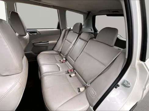 Used 2013 Subaru Forester 2.5X Limited AWD/4WD image 16