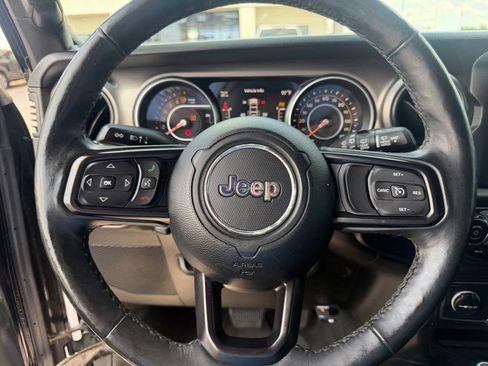 Used 2018 Jeep Wrangler Unlimited Sport S AWD/4WD image 31