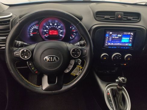 Used 2016 Kia Soul + w/ Designer's Package FWD image 22