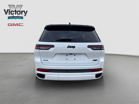 Used 2025 Jeep Grand Cherokee L Summit w/ Advanced Protech Group IV image 13