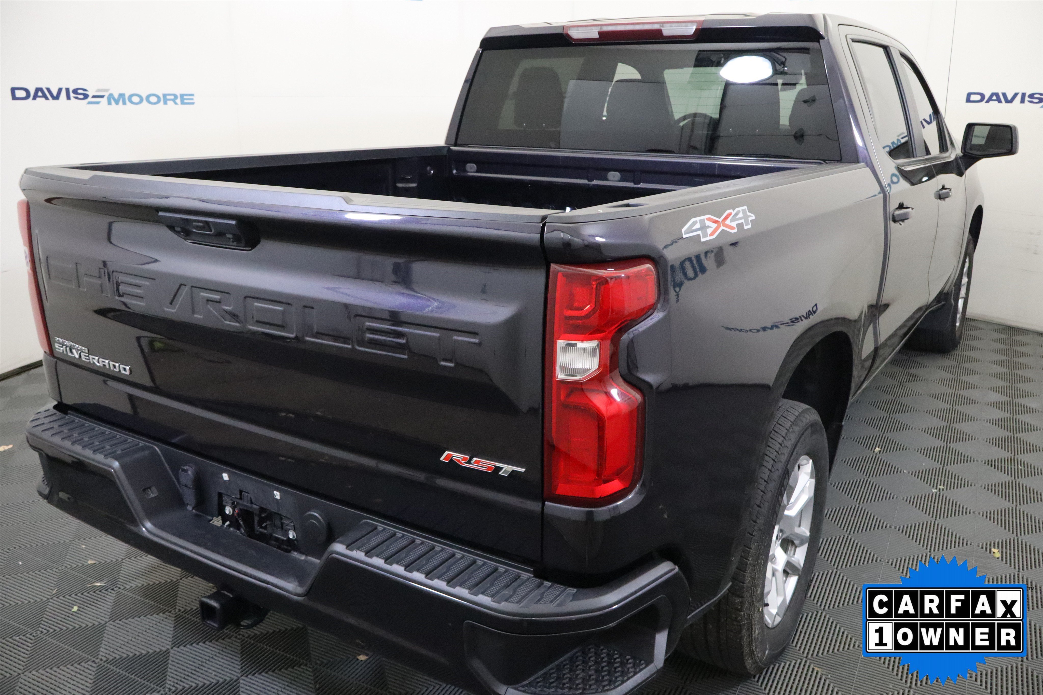 Used 2023 Chevrolet Silverado 1500 RST AWD/4WD image 6