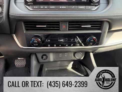 Used 2025 Nissan Rogue SV FWD image 21