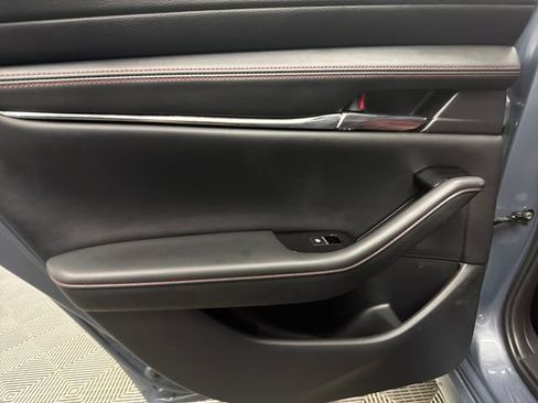 Used 2023 MAZDA MAZDA3 s FWD image 13